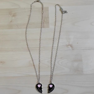 Halsband "Best Friends" - Charmiga bästa vänner halsband