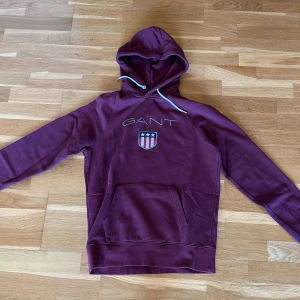 Gant hoodie  - En gant hoodie i bra skick 