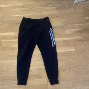 Hoodrich byxor - Hoodrich byxor använda några gånger men är i bra skick