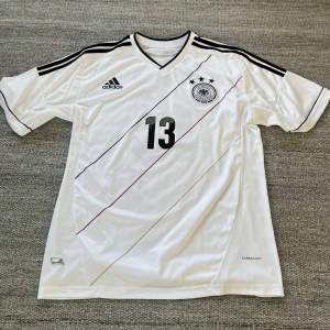 Fet Müller jersey i size L  Bra vintage skick 