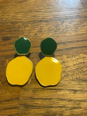 Örhängen  - Färgglada örhängen 