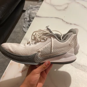 kobe 5 mamba fury - basketsko, bra grepp, lite slitna