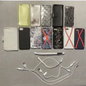 Mobilskalen på övre raden passar iPhone 6, 10kr st Mobilskal på nedre raden passar iPhone 8, 20kr styck Laddare som passar både iPhone och android