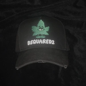 Dsquared 2 keps - Helt ny Dsquared2 keps,köpt på Farfetch  Kvitto finns