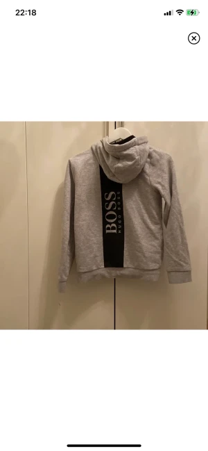 Kofta - Hugoboss kofta som inte kommer till användning längre🥲