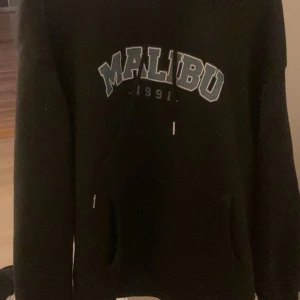 Hoddie - Säljer nu min hoddie som jag inte använder