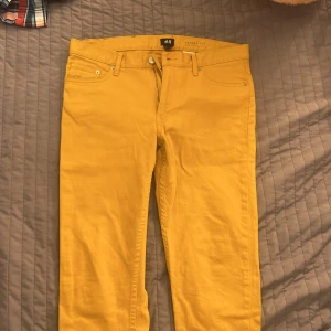 Byxor  - Kan tänkas mötas upp i Linköping så man slipper betala frakt !! 