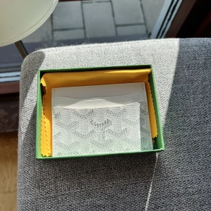 Goyard plånbok - Fin plånbok skick10/10 använd några gånger, om ni har några frågor tveka inte på att skriva