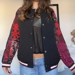 Cool bomber jacka! - Så snygg bomberjacka perfekt till hösten!