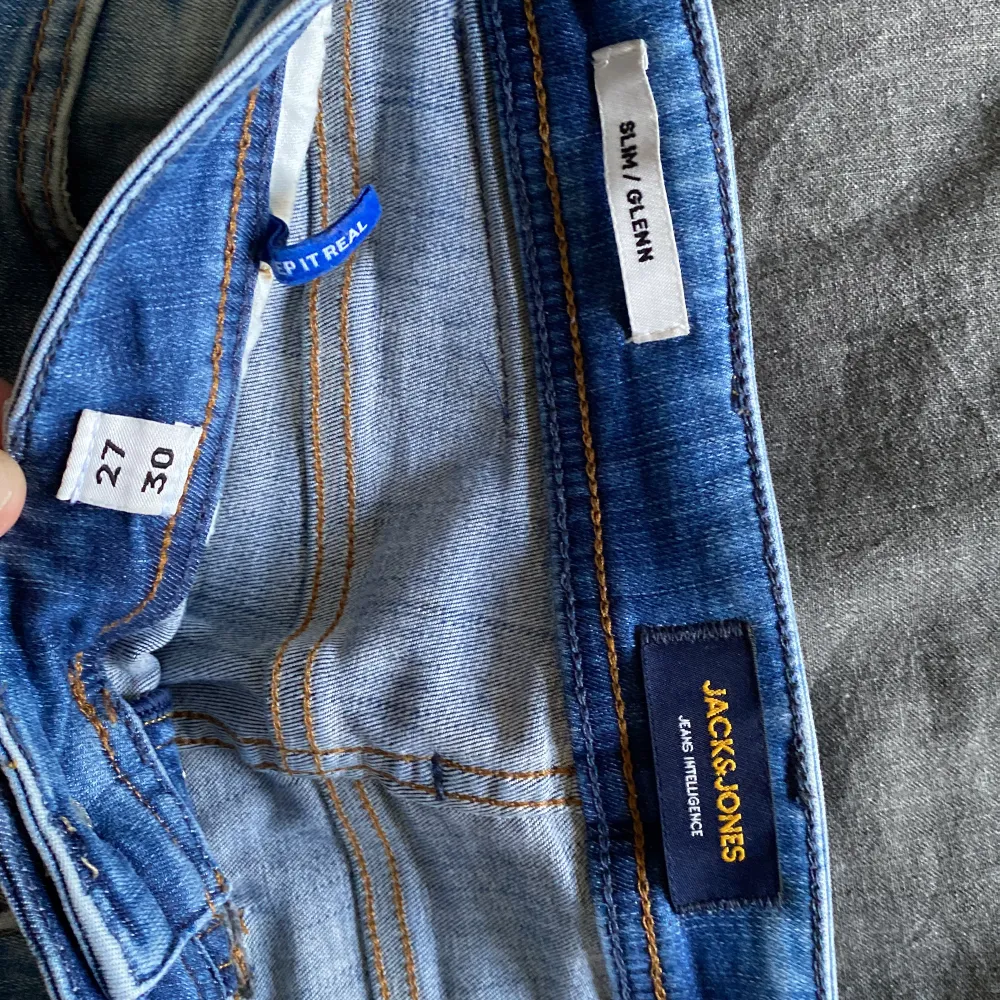 jack&jones jeans modell slim/glenn  storlek 27-30 bra skick. Jeans & Byxor.