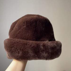 Fluffig hat/mössa 