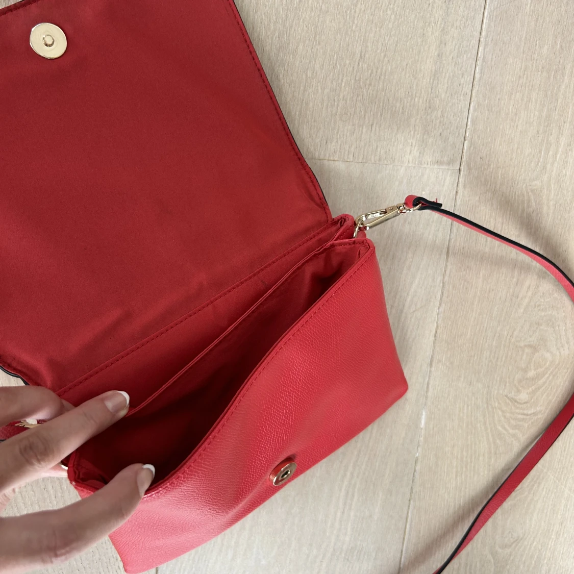 H&M axelremsväska  - 90