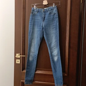 Only jeans - Only jeans för 45 kronor 13-14 år 