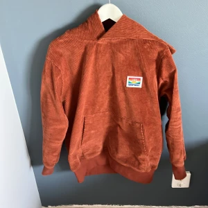 Butter Goods Hoodie - SÄNKT PRIS Denna Manchester butter goods Hoodien är så gått som ny och  passar mig som är 165. Köpte för 1199 kr. Pris kan diskuteras