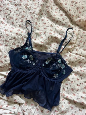 Söt topp  - Supersöt topp💞💞 helt oanvänd. Skulle säga storlek S/M (står m)