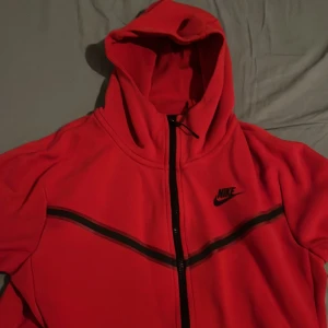 Nike tech - Röd nike tech 