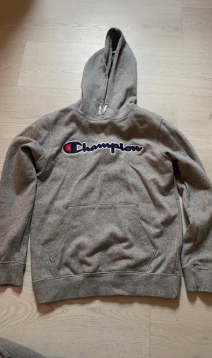 Champion hoodie - Skick 8/10 Strl 150-155