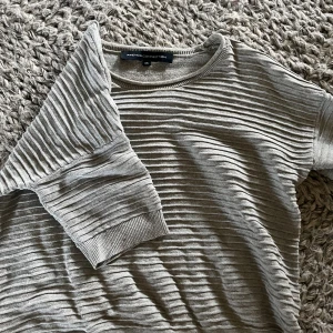 Trekvarts tröja  - Trekvarts tröja köpt second hand jätte fin!