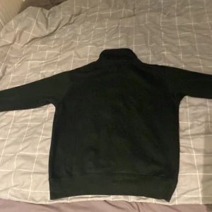 Half zip tröja från zara (grön) - Säljer för att den är för lite. 