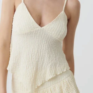 Jättesöt topp från Gina tricot - Jättesöt topp från Gina tricot i storlek s, mycket bra skick 