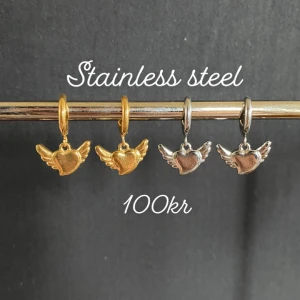 Örhängen  - Rostar inte. Frakt kostar 15kr ❤️