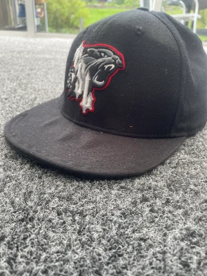 Trapstar keps  - 6/10 skick väll använd ⚠️byter gärna⚠️