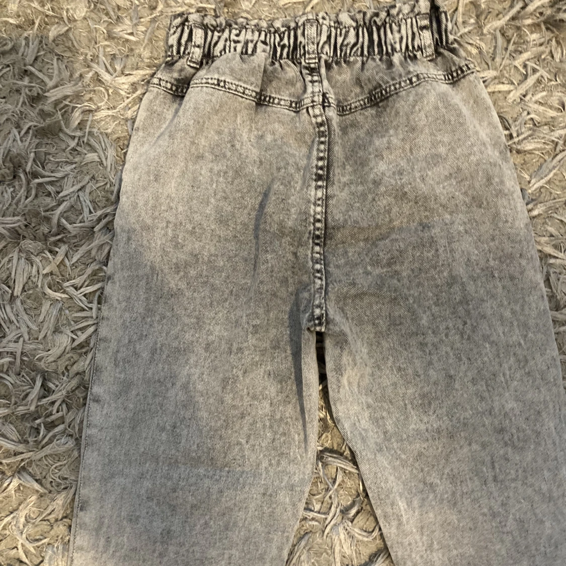 H&M jeans 75kr - 90