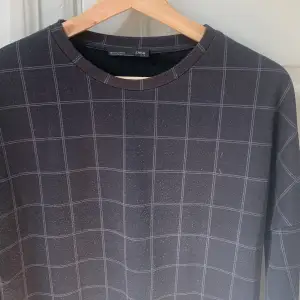 Long shirt or light sweater from zara 