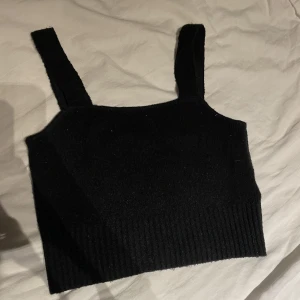 Skön topp - Topp i skönt material, bra skick 