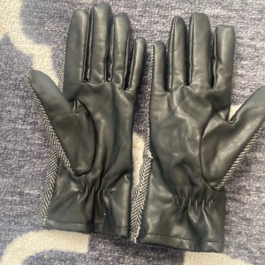 Vantar - Har 5 stycken fast köper du den får du bara en. Aldrig använt och bra kvalitet. 