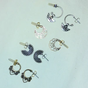 Bobo örhängen  - Aldrig använda  Kolla min sida för mer kläder/smycken m.m😇✨ 