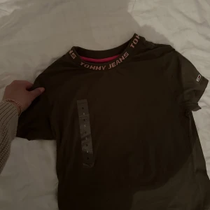 T-shirt - Söt t-shirt, helt ny och aldrig använd  