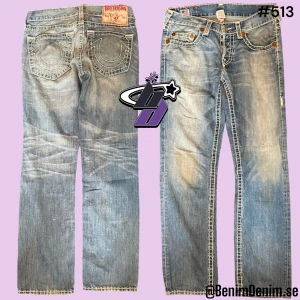True religion jeans - trueys i modellen Geno Super T, tag33/34😈ytterben 110cm😈innerben 85cm😈midja rakt över 45😈benöppning 20cm😈flaws, Lagade lite överallt på framsidan