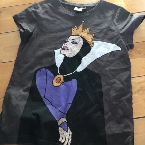 T-shirt  - T-shirt från Lindex!