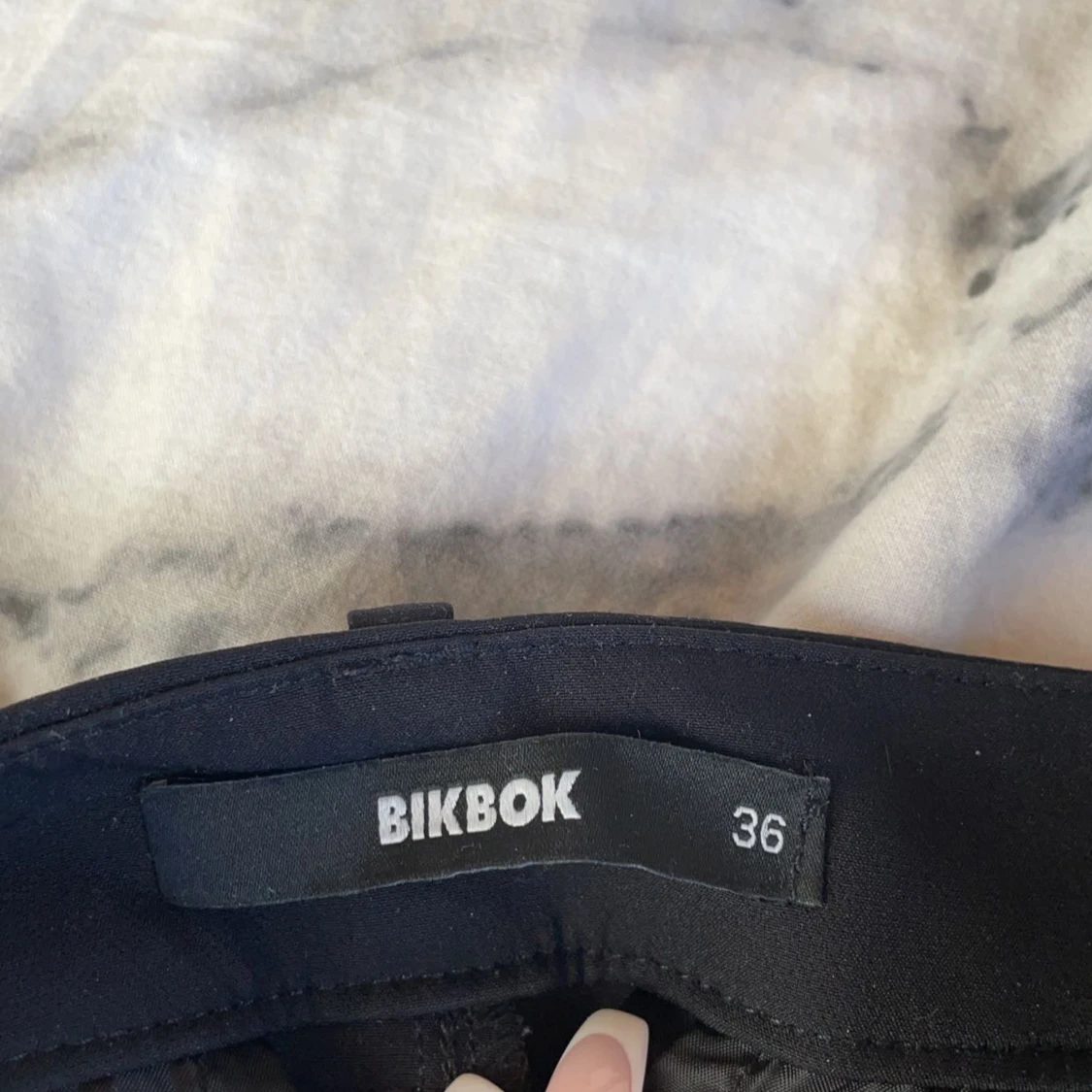 Lågmidjade kostymbyxor  - 91