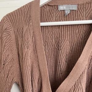 Tröja - Virkad tröja från Asos. Storlek 40.