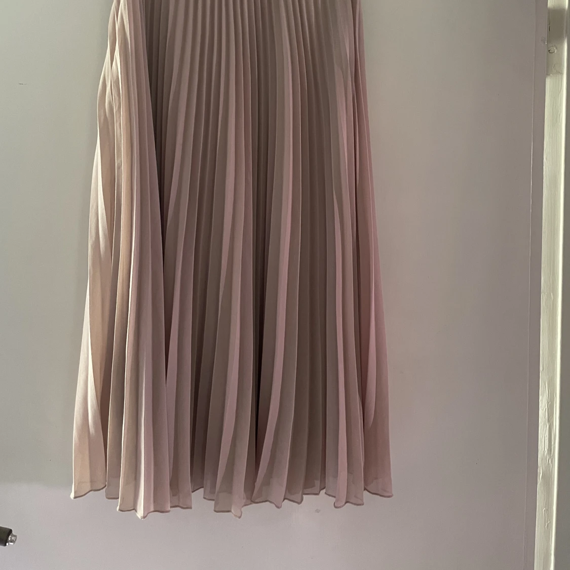 Kjol i sommrig rosa  - 90