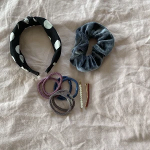 Hårsett - Ett fint hårsett som är i nyskick!🌼 Är inte använt💖