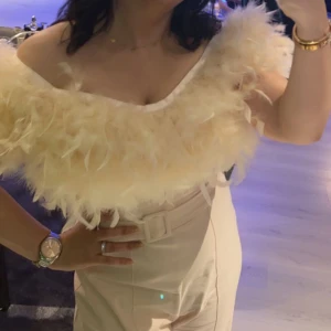 Festlig jumpsuit  - Snygg jumpsuit som används en gång 