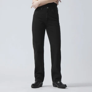 Weekday voyage jeans - Ett par svarta raka jeans från weekday som sitter som en dröm, i storlek W28 L30 💘💘