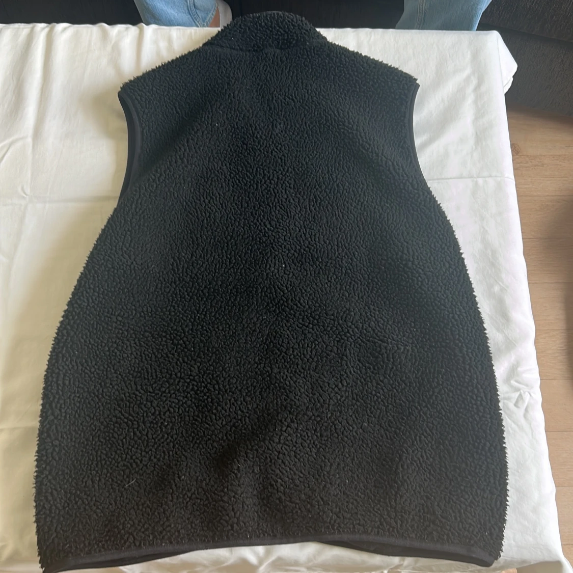 Svart ull väst  - 90