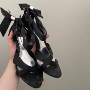 Svarta klackar 36.5 - Fint skick