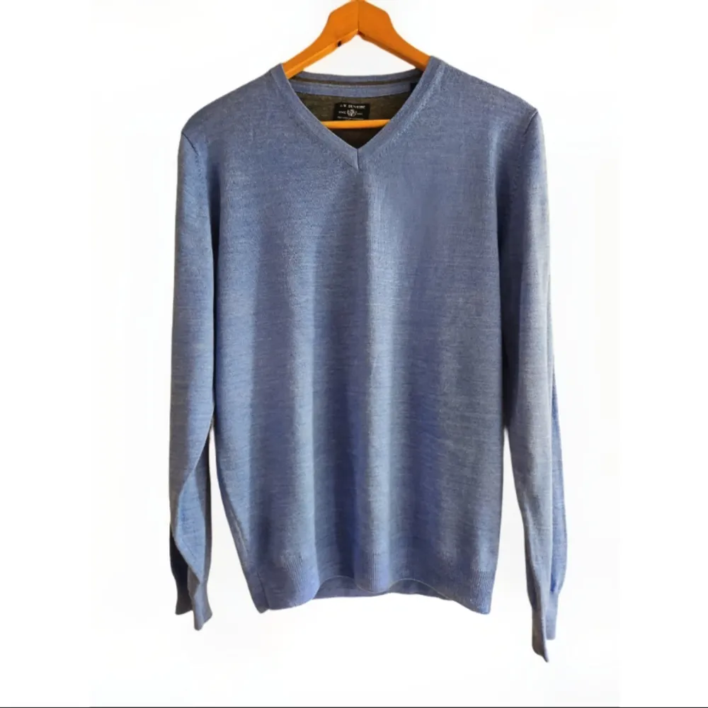 Blå pullover från A.W DUNMORE - Large  Aldrig använd. Tröjor & Koftor.