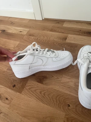 Nike air force 1 - Helt oanvända Nike air force, står bara i skohyllan. 