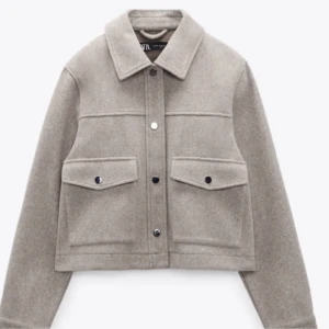 Kappa - Jättefin kappa från zara som inte kommer till användning.💘Kan diskutera pris😊