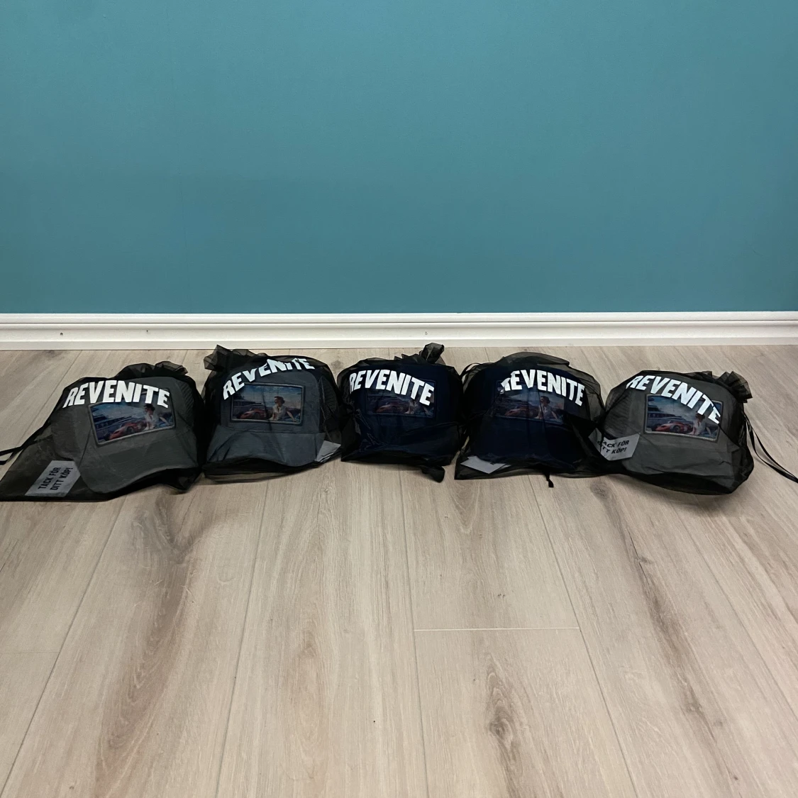 Revenite Monaco Gray Velvet Cap - 90