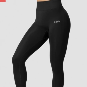 Icaniwill seamless leggings - Jag bjuder på frakten. Bra skick, säljer för de inte kommer till användning då jag har andra likadana 