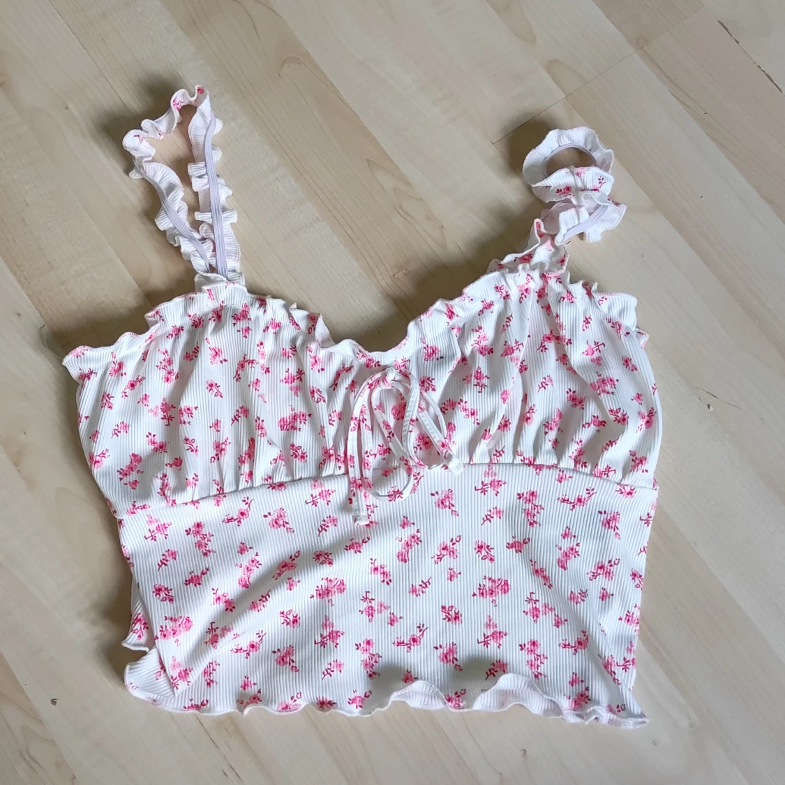 Blommig topp i perfekt skick