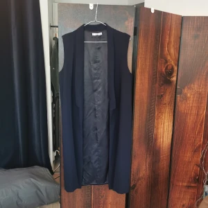 Bossy westsuit!  - Nyskick, ej använd. 