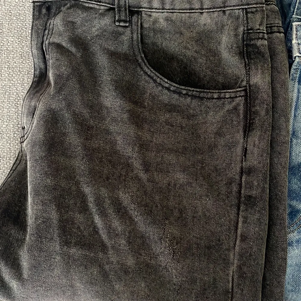 Tre par jeans som jag knappast använt som bara tagit plats,  Nypris: 379, 499 och 599 Mitt pris: 150kr/styck eller 289kr för alla 3. Jeans & Byxor.